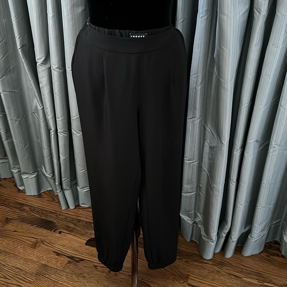 Great jogger, dress pants